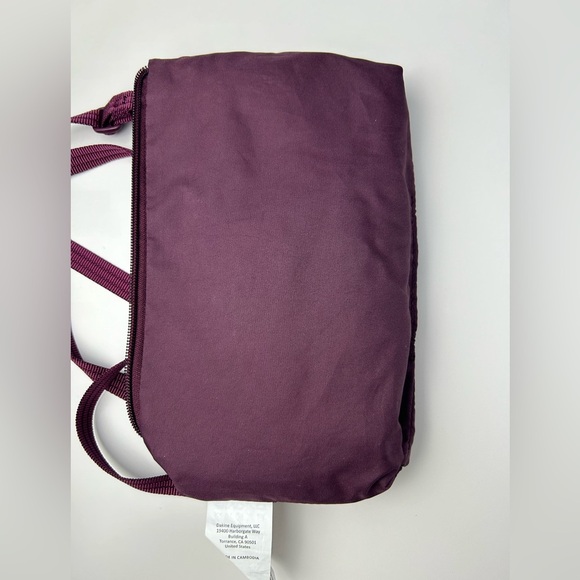 DAKINE Jacky Burgundy Crossbag adjustable strap 10”X 7” - Picture 10 of 15